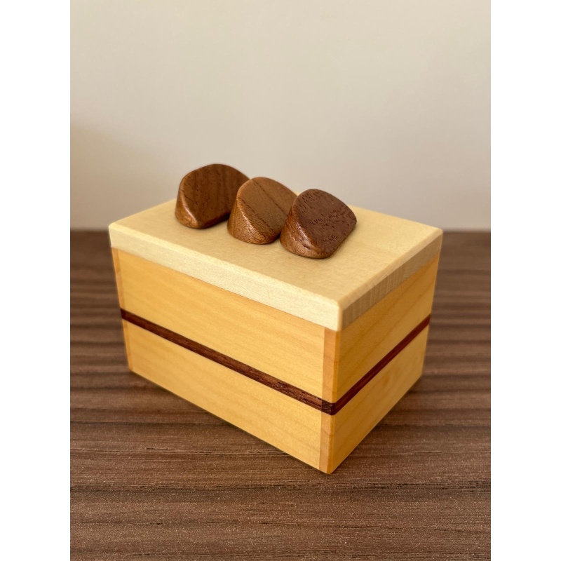 Karakuri Fruit Cake (Small Box)