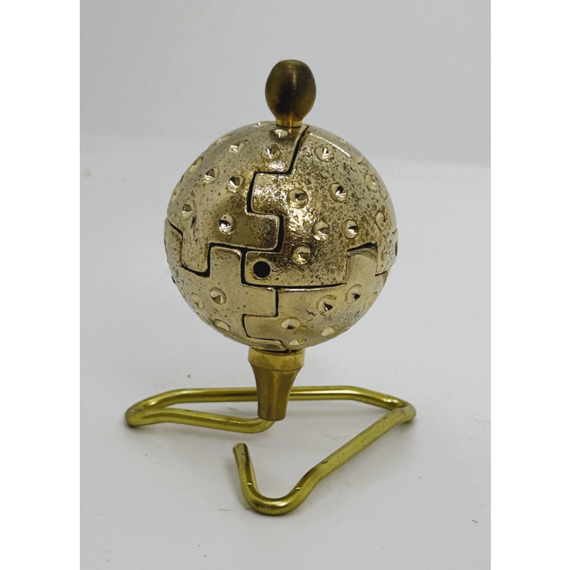 Golf Ball metal puzzle designed by Rocky
