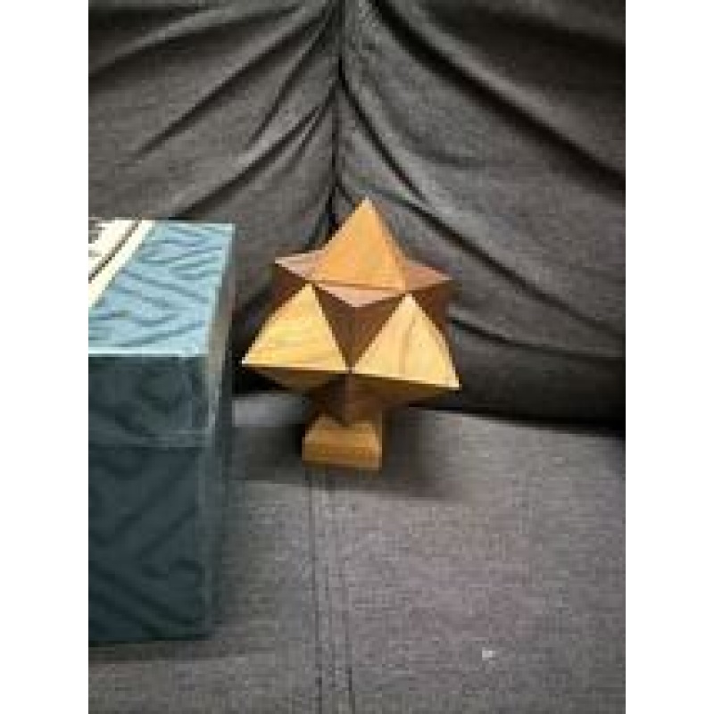 "Cube & Octagon" (K-5) Akio Kamei