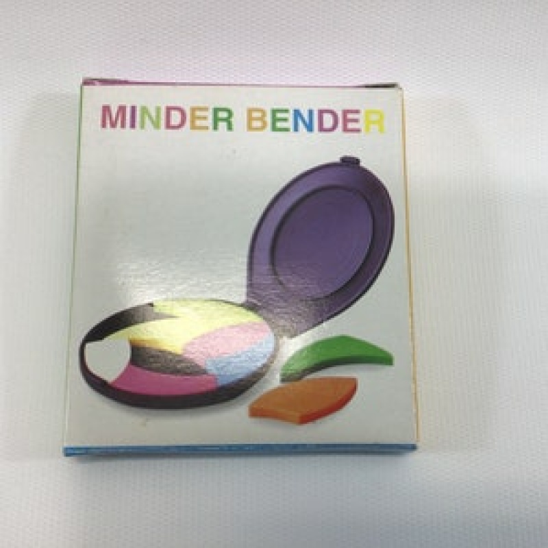 Rare 1970s Compact Packing Puzzle MINDERBENDER