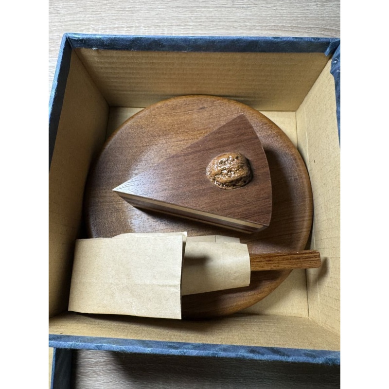 "Cake"(P-13) Karakuri Box Akio Kamei