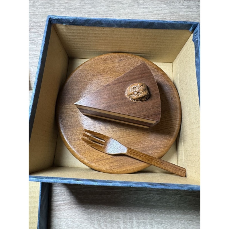 "Cake"(P-13) Karakuri Box Akio Kamei