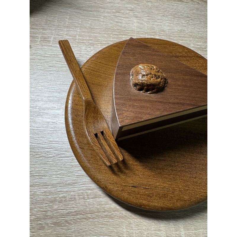 "Cake"(P-13) Karakuri Box Akio Kamei