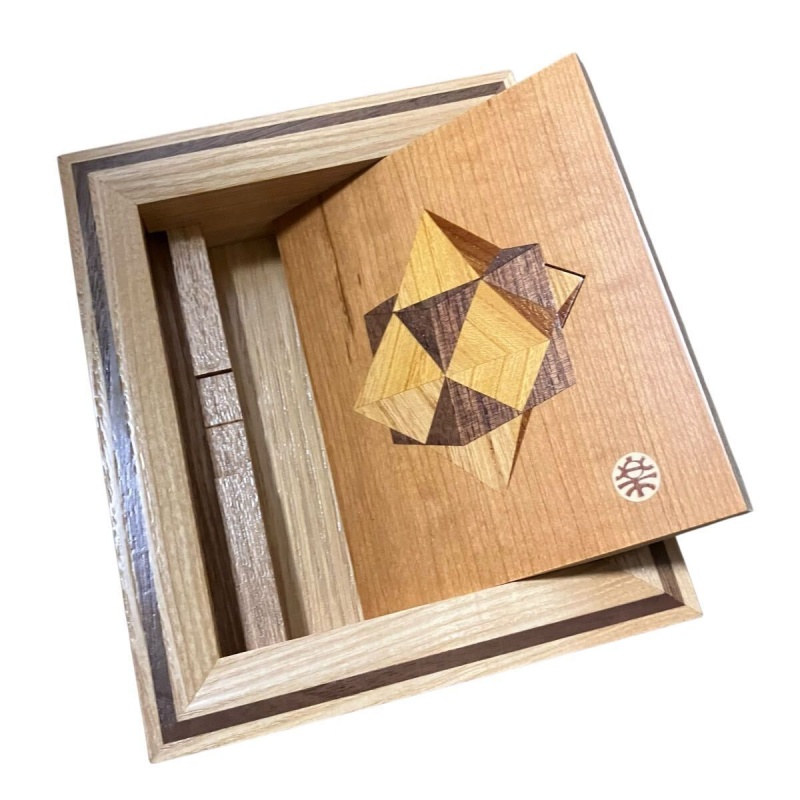 "Small Frame(Puzzle)"(P-28-3) Karakuri Box Akio Kamei