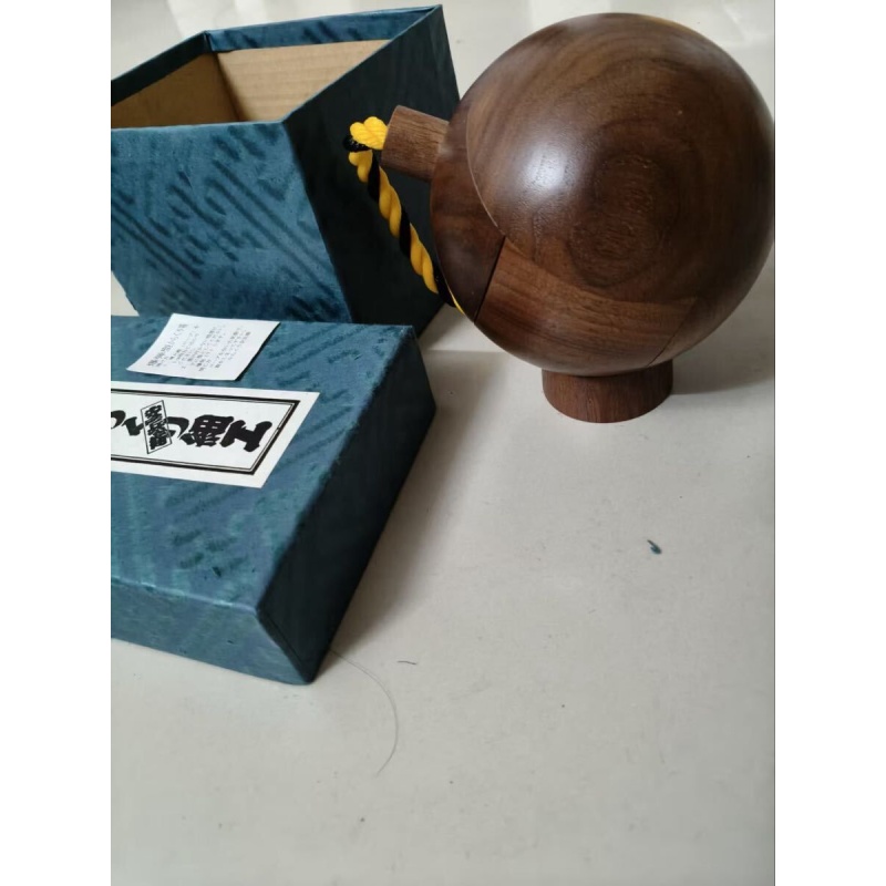 "Bomb"(P-11) Karakuri Box Akio Kamei