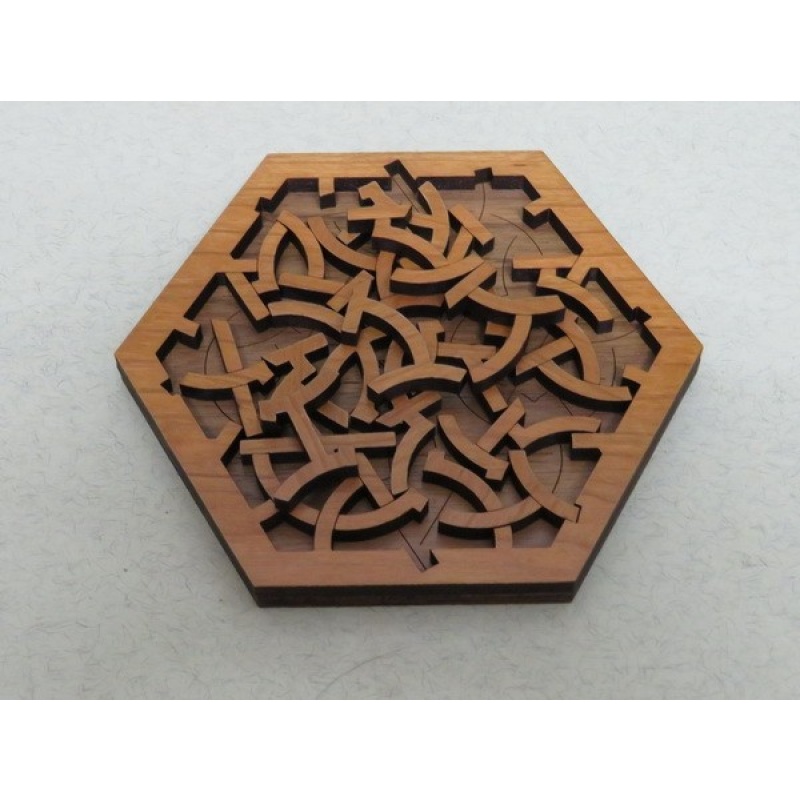 Interlace circle, by William Waite