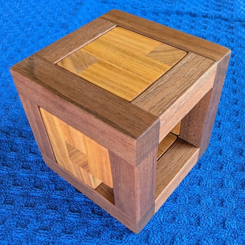 Lucida by Osanori Yamamoto  / Tom Lensch