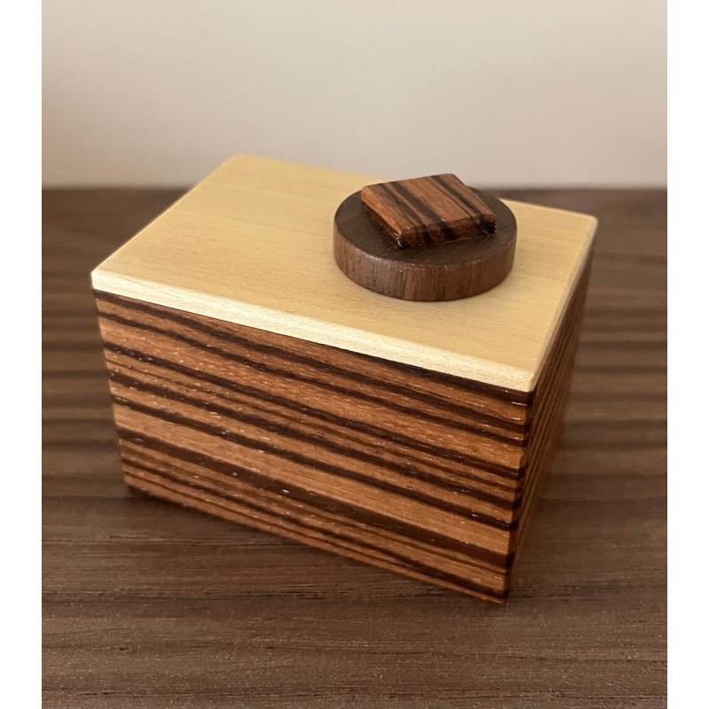 Karakuri Marble Cake (Small Box)