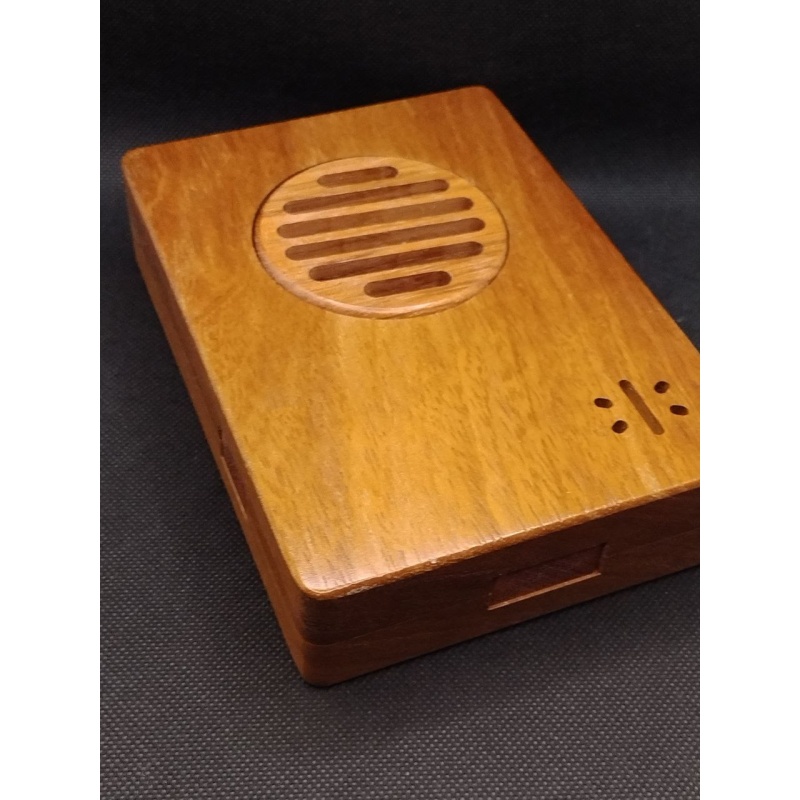 Walter's Radio - Dee Dixon