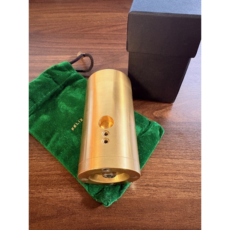 Piston 1 by Felix Ure