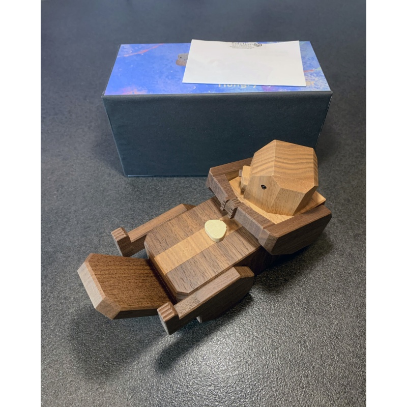 Hungry Sea Otter by Yasuaki Kikuchi (Z-17)