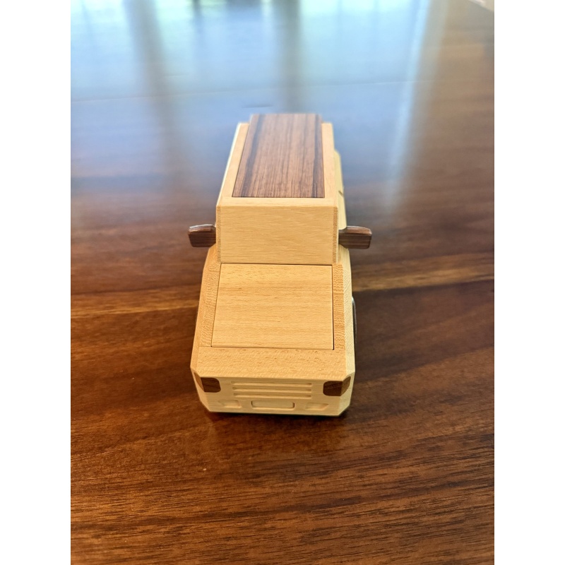 Slammed Car - Junichi Yananose (Juno)