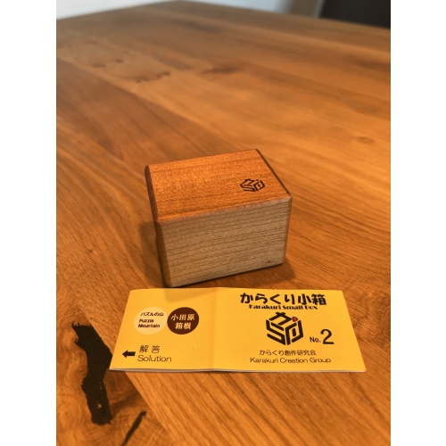 Karakuri Small Box 2 by Karakuri