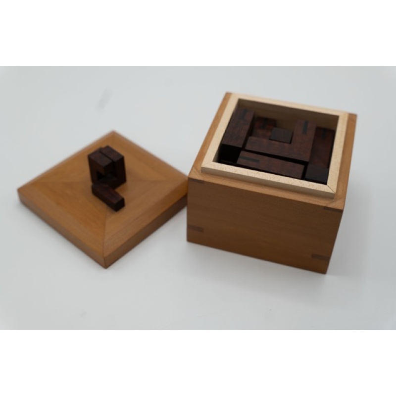 Snake Escape box by Kagen Sound