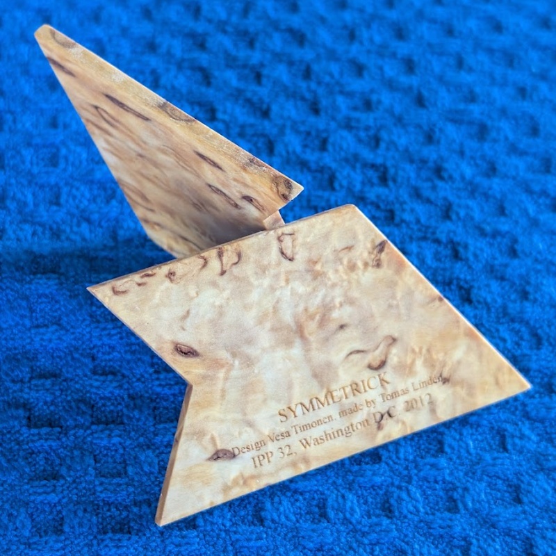 Symmetrick (IPP32) by Vesa Timonen / Tomas Linden