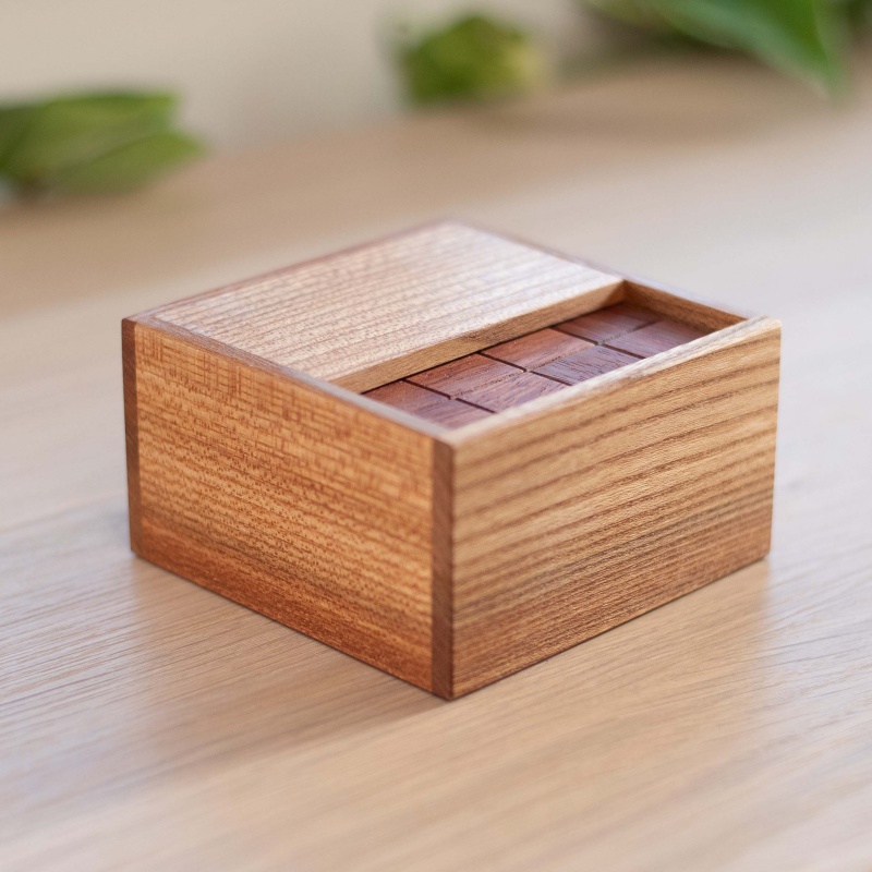 Tetra Flop - Pelikan puzzles (Volker Latussek)