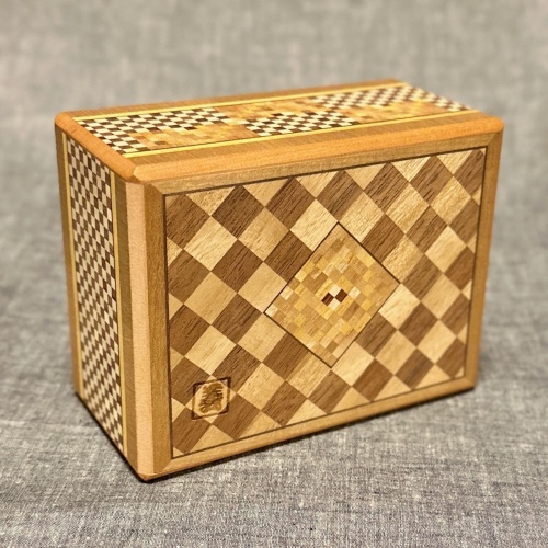 4Sun 4Step Secret Box by Yoshiyuki Ninomiya