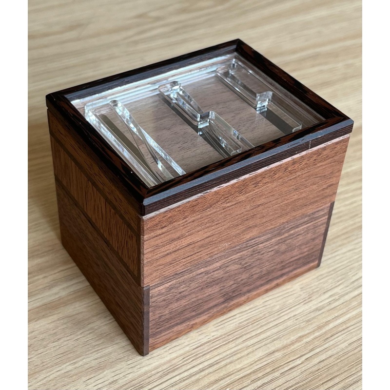 Visible 3-Ary Drawer by Hiroshi Iwahara