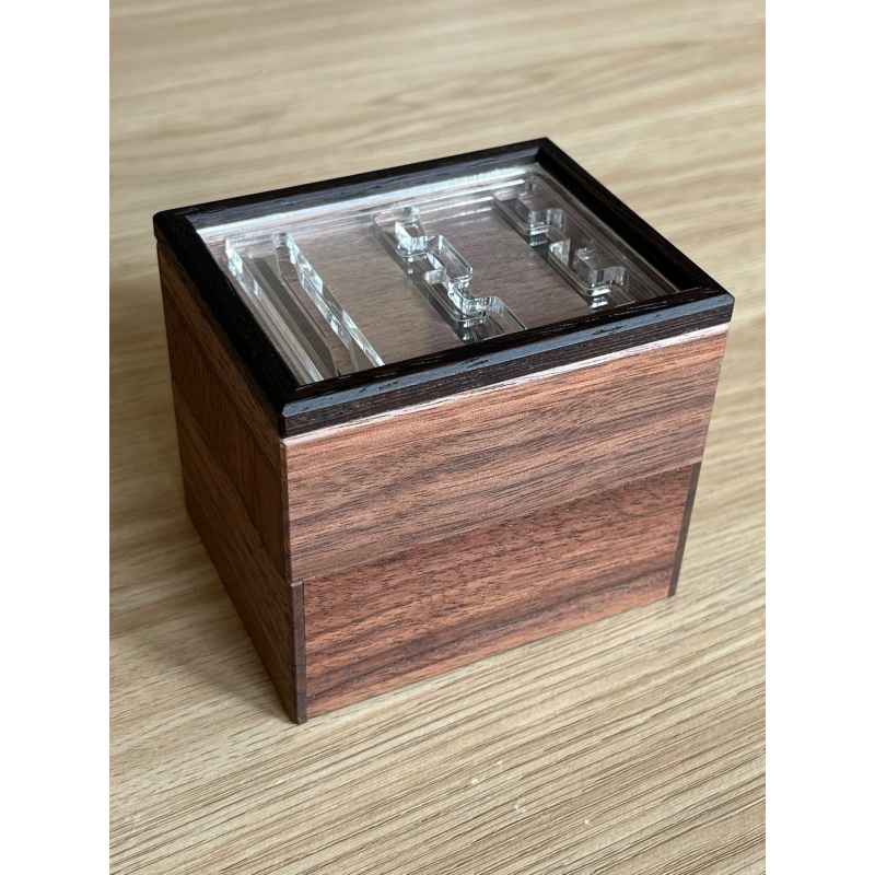 Visible 5-Ary Drawer by Hiroshi Iwahara